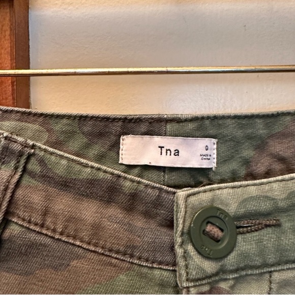 Aritzia Cargo Pants - Picture 5 of 5